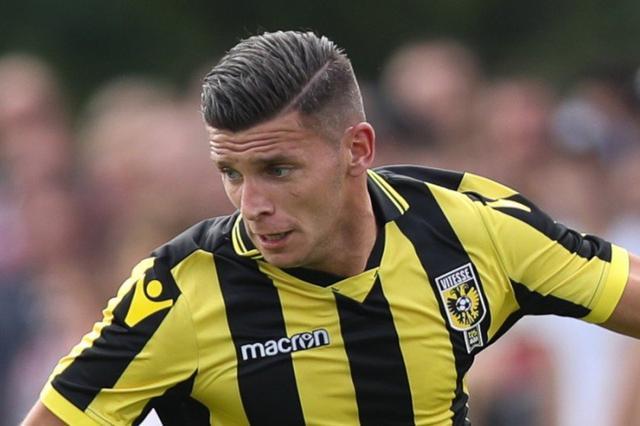 场比赛中展 场比赛中展