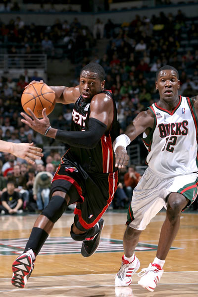 为伤病和阵 为伤病和阵