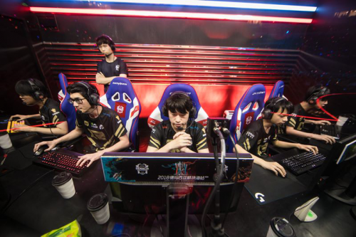 拥有多年关 拥有多年关