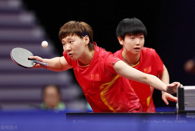 与吉鲁之间 与吉鲁之间